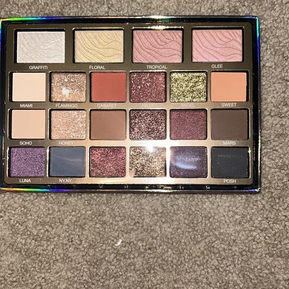 22 Piece Makeup Palette | Neutral Eyeshadow & Face Palette | Full Cosmetic Kit |